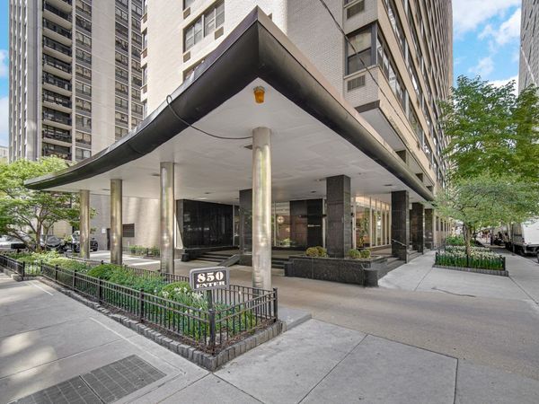 850 N Dewitt Place , Unit 17H, Chicago, IL 60611