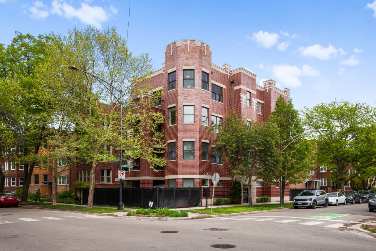2752 W Argyle Street, Unit 3, Chicago, IL 60625 Main Photo
