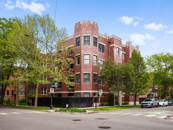 2752 W Argyle Street , Unit 3, Chicago, IL 60625