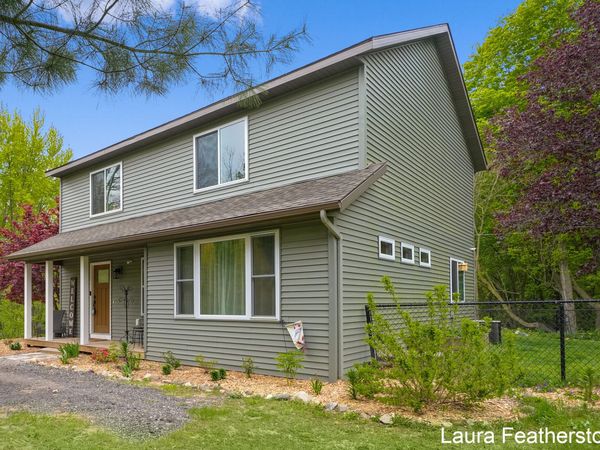 10451 Pine Island Drive NE, Sparta, MI 49345