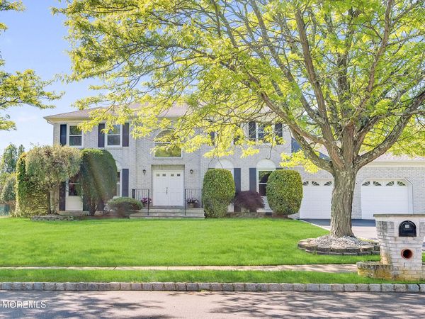16 Cape May Drive, Marlboro, NJ 07746