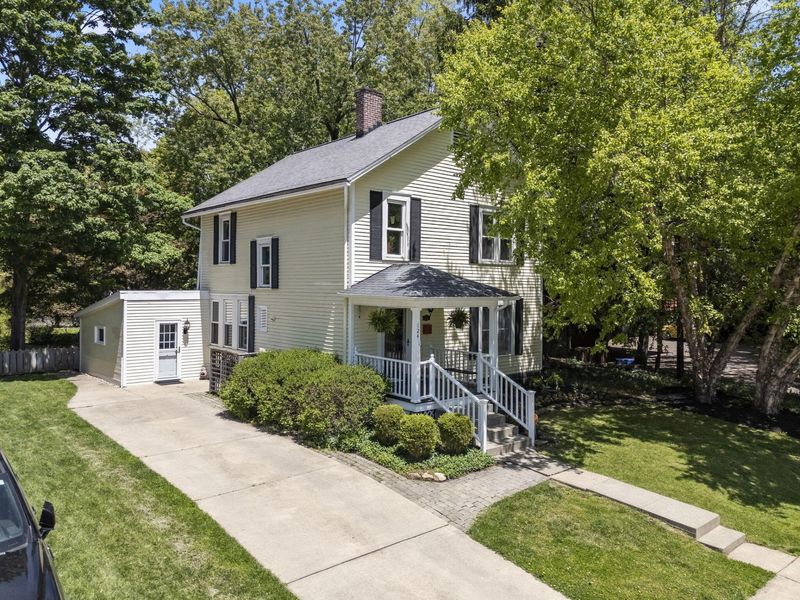 124 W Maple Street, Granville, OH 43023 Photo 3