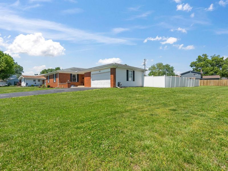 432 Glenmont Court, Circleville, OH 43113 Photo 5