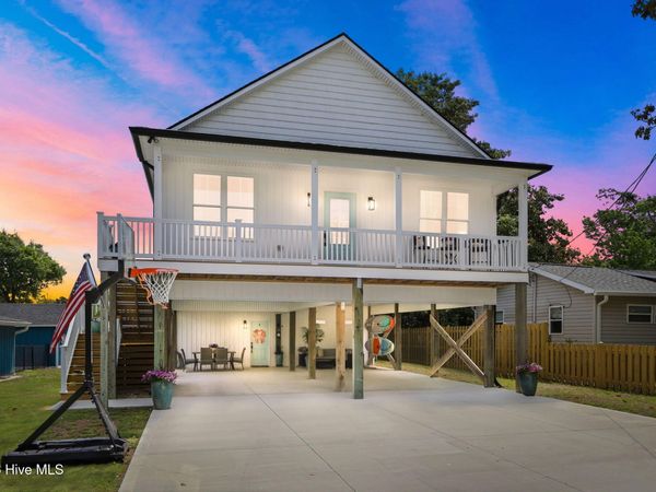 220 Pelican Drive, Atlantic Beach, NC 28512