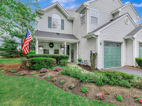 1 Plantation Drive , Hauppauge, NY 11788