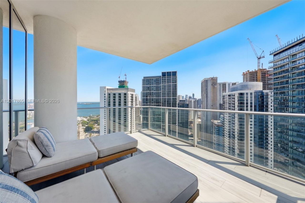851 NE 1st Ave , Unit 3711, Miami, FL 33132 Photo
