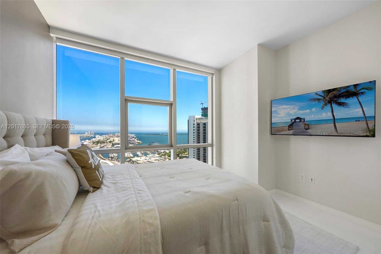 851 NE 1st Ave , Unit 3711, Miami, FL 33132 Photo