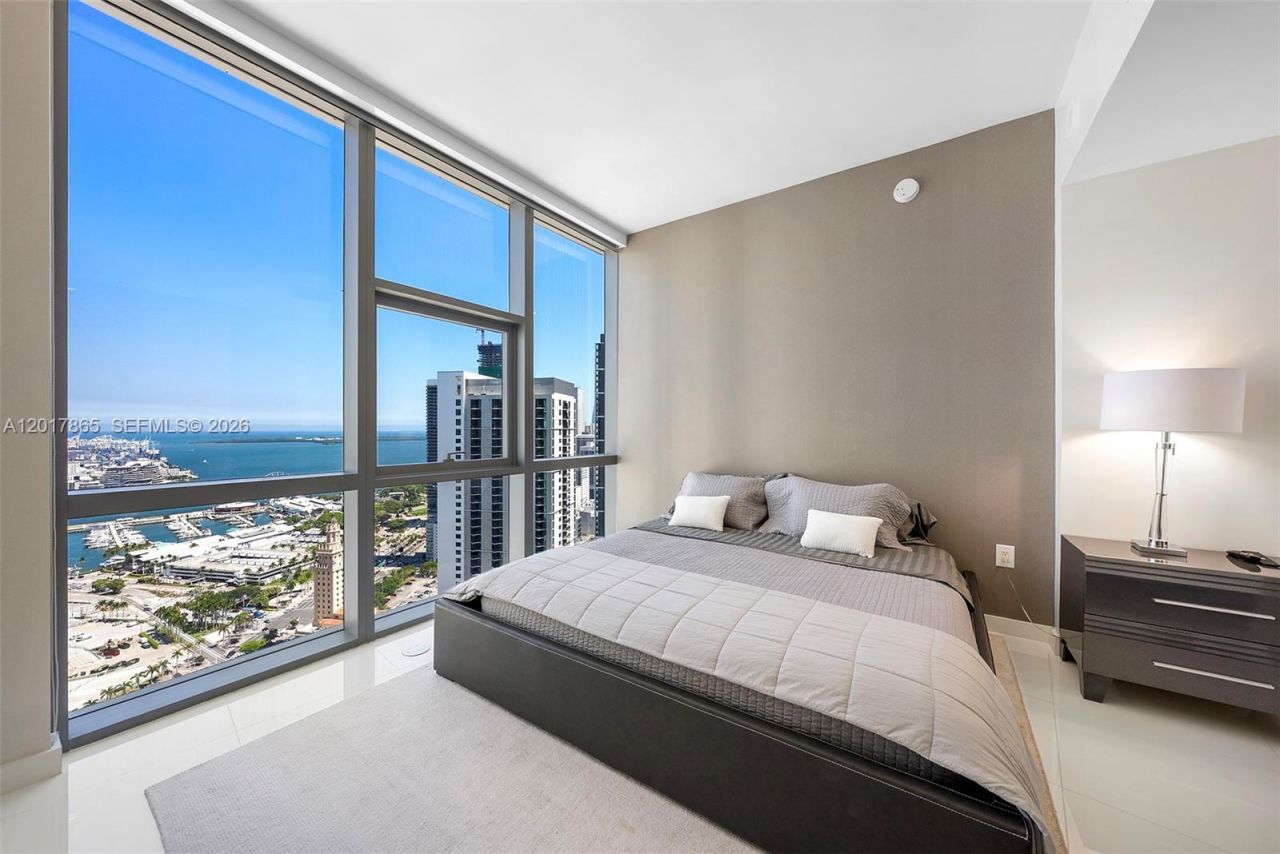 851 NE 1st Ave , Unit 3711, Miami, FL 33132 Photo