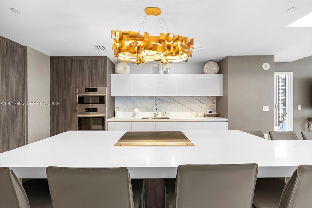 851 NE 1st Ave , Unit 3711, Miami, FL 33132 Photo