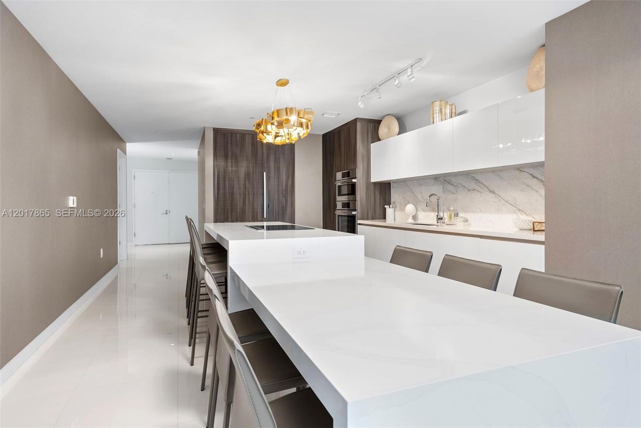 851 NE 1st Ave , Unit 3711, Miami, FL 33132 Photo