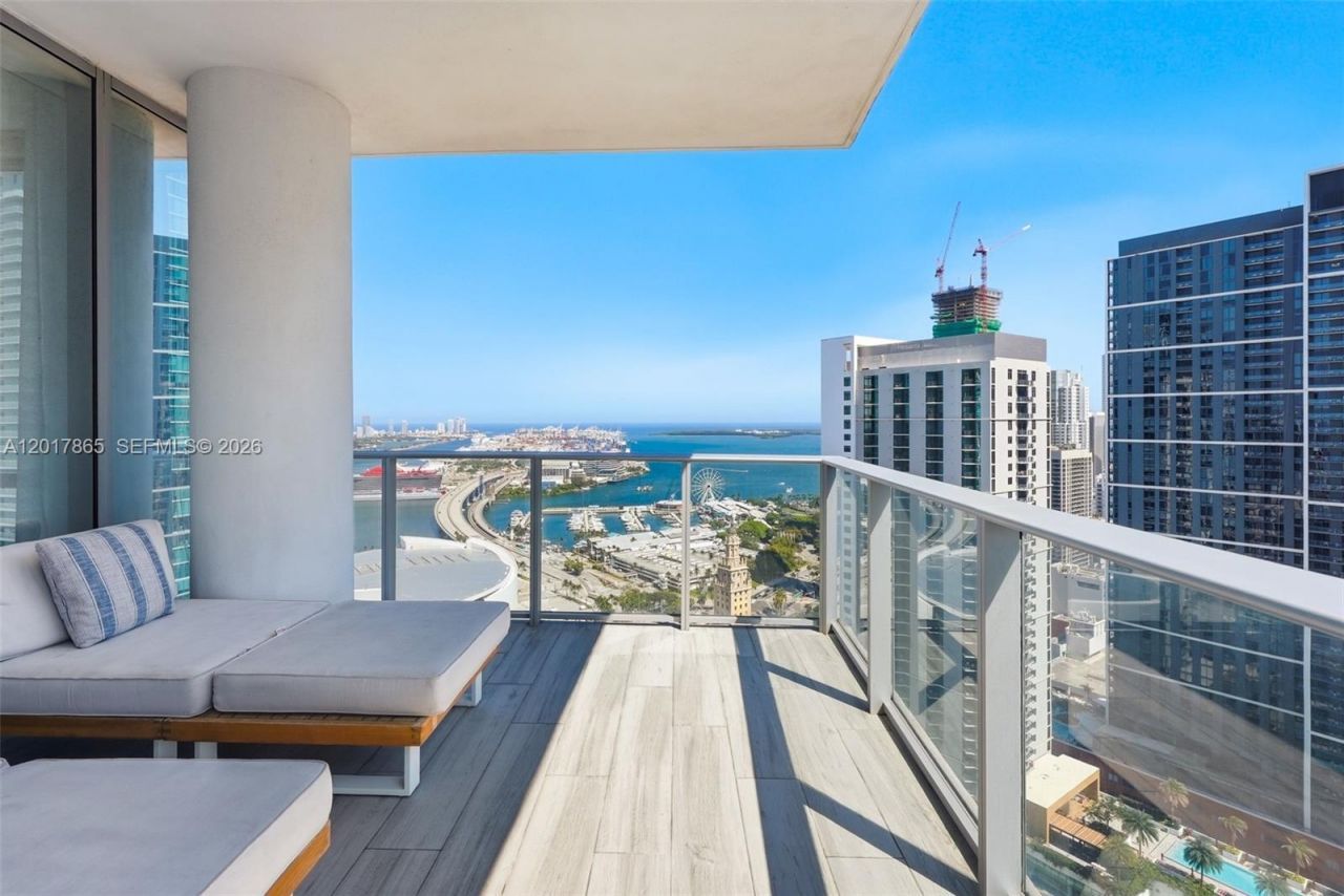851 NE 1st Ave , Unit 3711, Miami, FL 33132 Photo