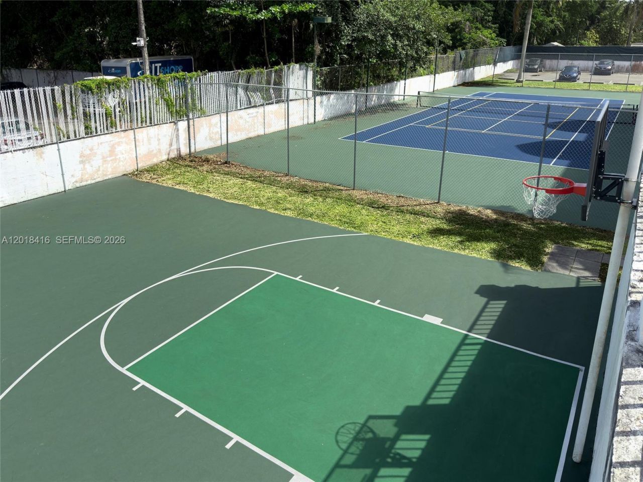 496 NW 165th St Rd , Unit D-410, Miami, FL 33169 Photo