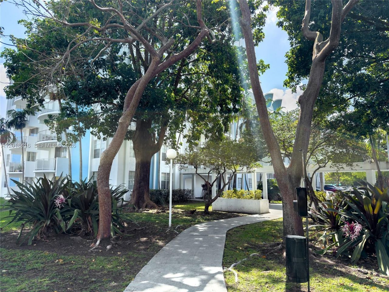496 NW 165th St Rd , Unit D-410, Miami, FL 33169 Photo