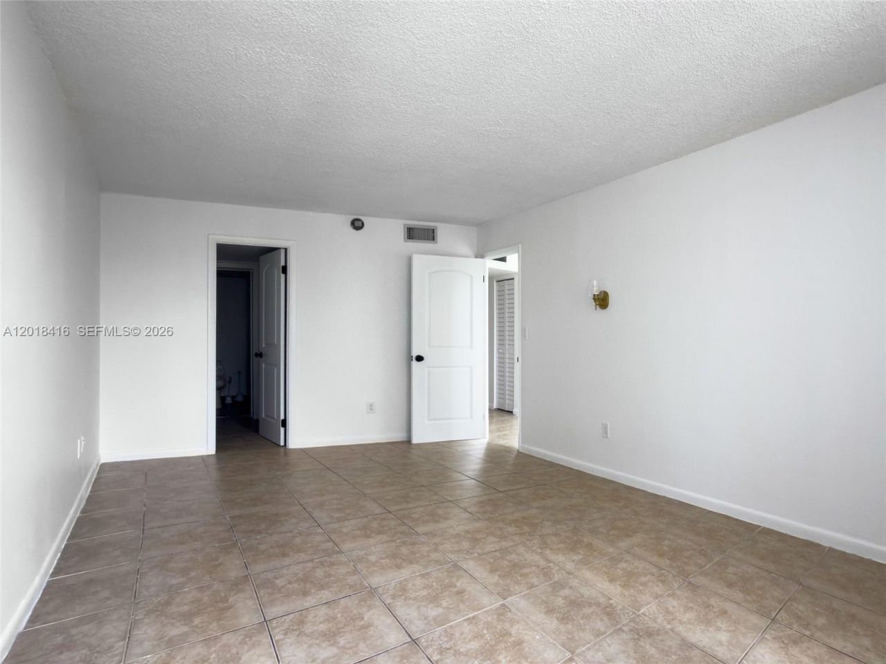 496 NW 165th St Rd , Unit D-410, Miami, FL 33169 Photo