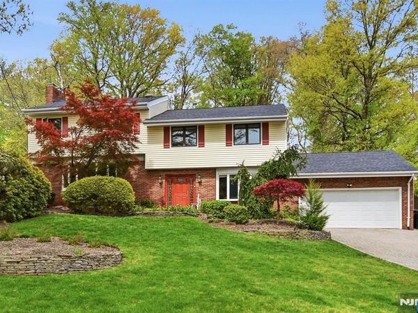 46 Wierimus Lane, HILLSDALE, NJ 07642