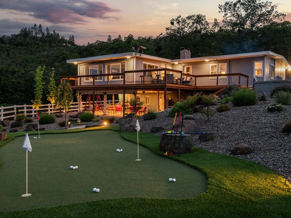 4855 Pioneer Road, Medford, OR 97501