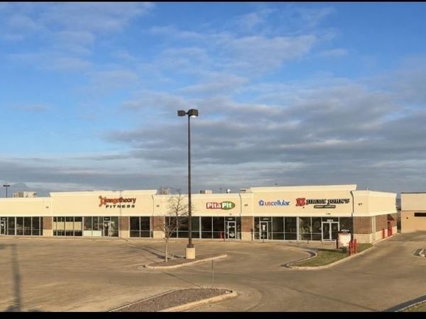 2515 NW Arterial Street, Dubuque, IA 52002