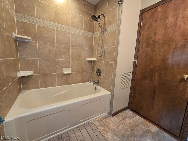 10660 Blackrun Road, Frazeysburg, OH 43822 Photo 14