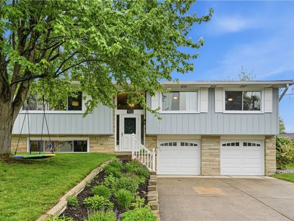 102 Cottonwood Ct , Coraopolis, PA 15108