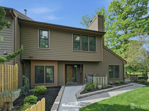 208 Hidden Hollow Court, Edison, NJ 08820