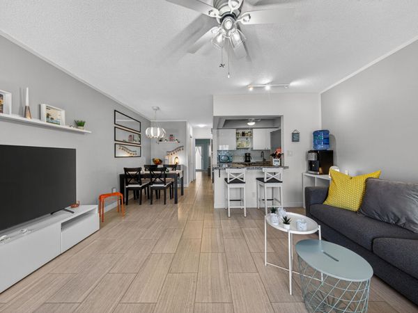 3201 SE 10th Street, Pompano Beach, FL 33062