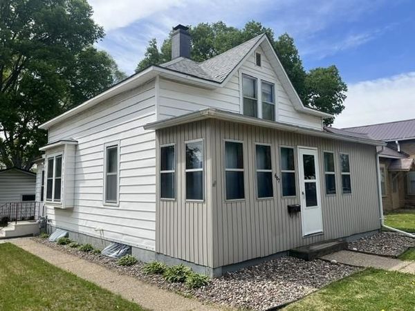 607 N Beaumont Road, Prairie Du Chien, WI 53821