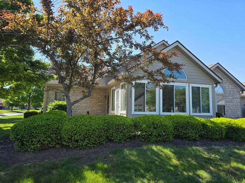 5805 Ravine Creek Drive, Grove City, OH 43123 Photo 1