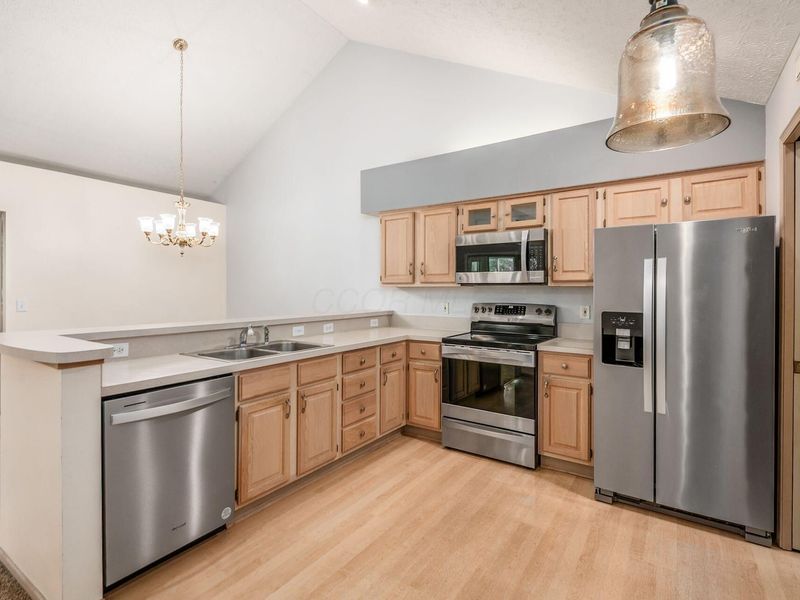 5805 Ravine Creek Drive, Grove City, OH 43123 Photo 18