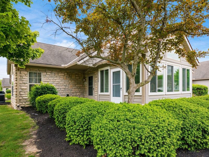 5805 Ravine Creek Drive, Grove City, OH 43123 Photo 3