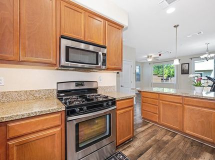 2498 Ben Ali Way, Sacramento, CA 95815 Photo