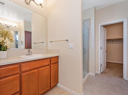 2498 Ben Ali Way, Sacramento, CA 95815 Photo