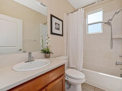 2498 Ben Ali Way, Sacramento, CA 95815 Photo
