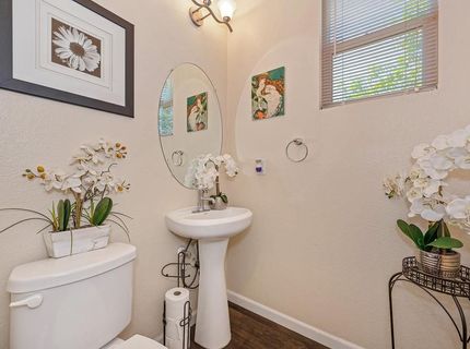 2498 Ben Ali Way, Sacramento, CA 95815 Photo