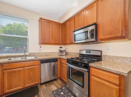 2498 Ben Ali Way, Sacramento, CA 95815 Photo