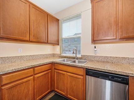 2498 Ben Ali Way, Sacramento, CA 95815 Photo