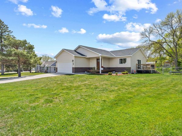 640 3rd Street SE, Cokato, MN 55321