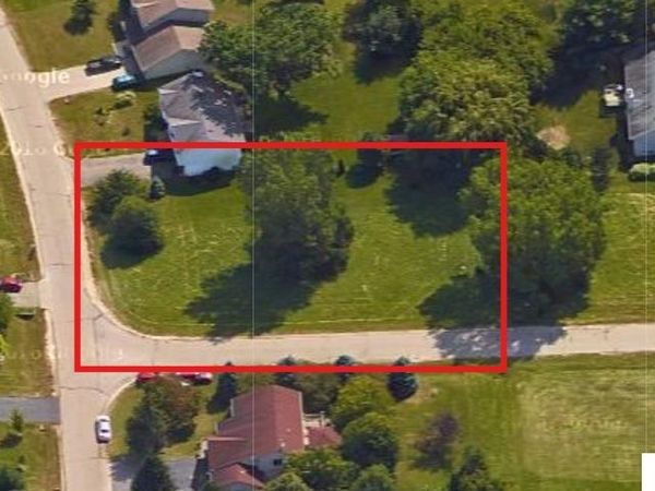 100 SW Doane Way , Poplar Grove, IL 61065