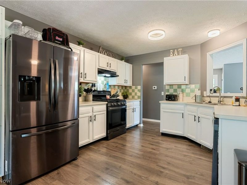 6470 Pilot Knob Avenue NE, Louisville, OH 44641 Photo 10