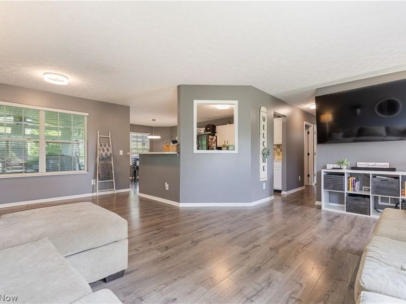 6470 Pilot Knob Avenue NE, Louisville, OH 44641 Photo 6