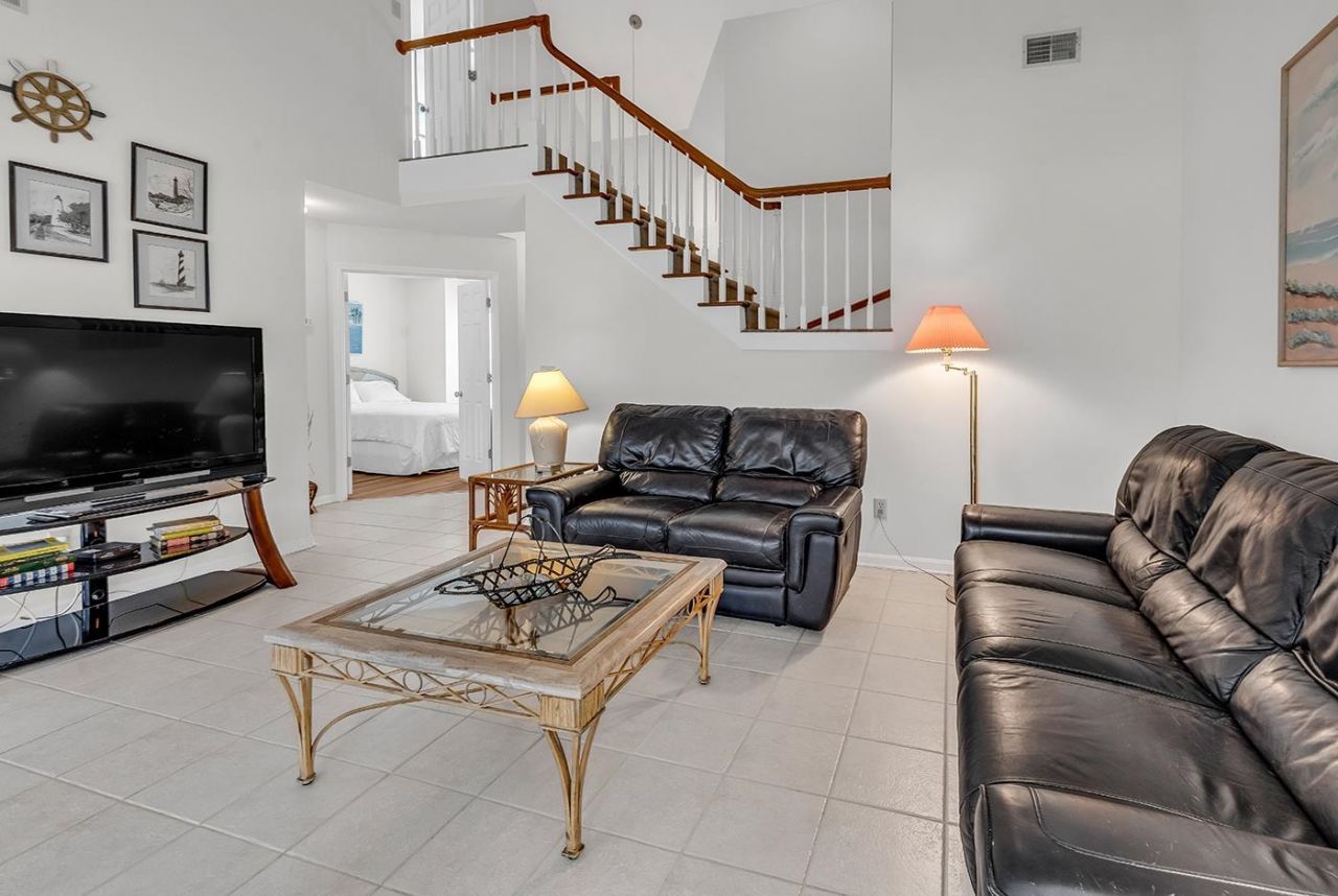 4540 Spyglass Dr. Photo 8