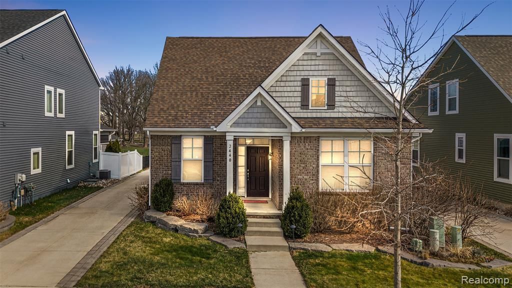 2440 Massoit Road, Royal Oak, MI 48073 Main Photo