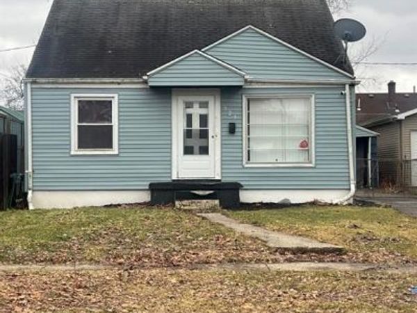 721 Huron Street, Flint, MI 48507