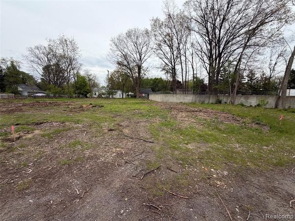 00007 Kinloch Street, Southfield, MI 48033