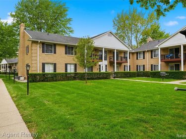 11810 Ina Drive, Sterling Heights, MI 48312