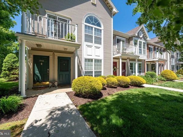 1964 MATTIS STREET , HELLERTOWN, PA 18055