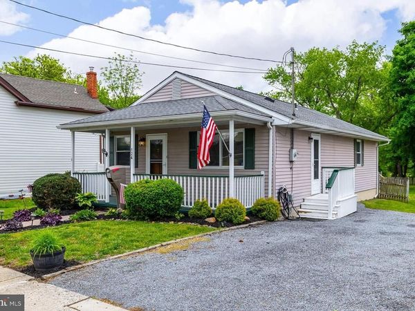 124 E MILLBROOKE AVENUE, WOODSTOWN, NJ 08098