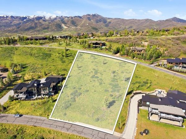 7153 LUPINE DR , Unit 101, Park City, UT 84098