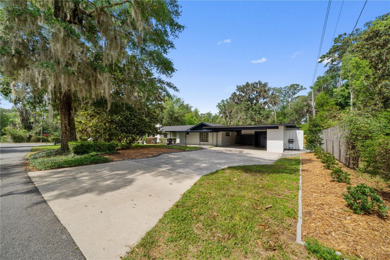 2002 NW 11th Road , Gainesville, FL 32605 Photo