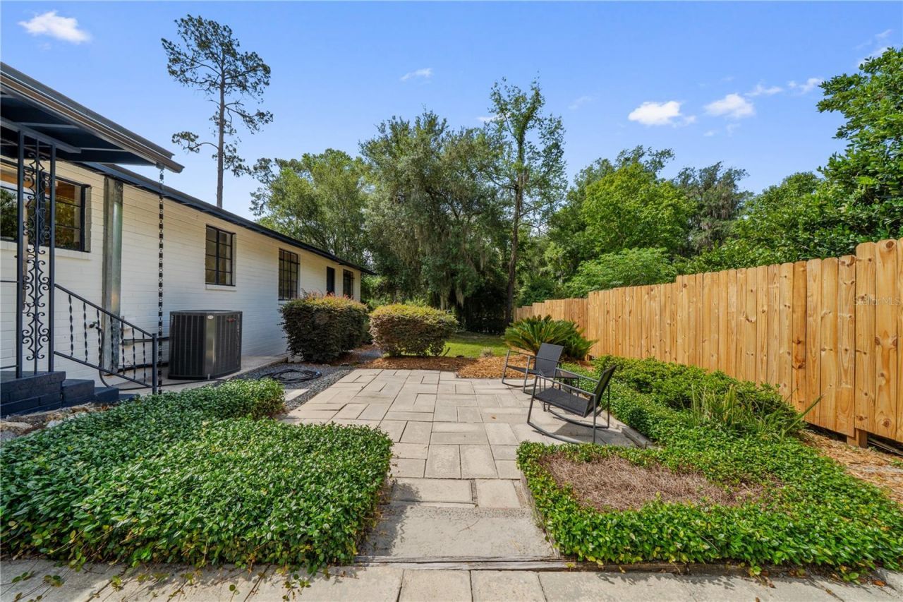2002 NW 11th Road , Gainesville, FL 32605 Photo