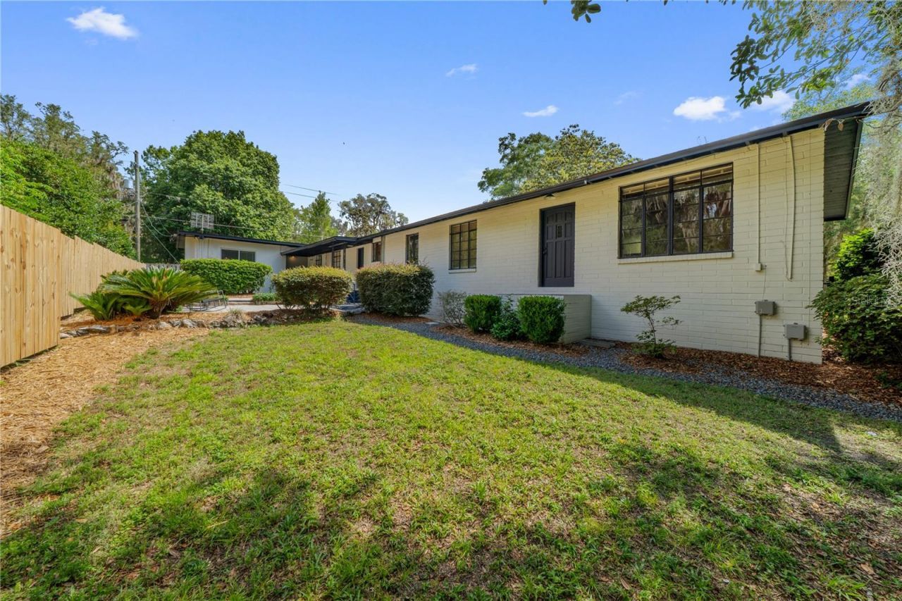 2002 NW 11th Road , Gainesville, FL 32605 Photo
